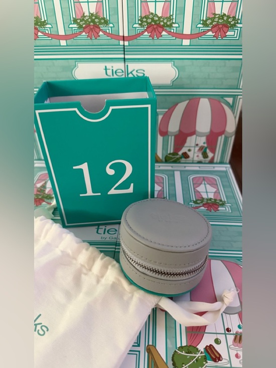 Tieks Shoes - Tieks 2025 Advent Calendar Travel Jewelry case Dove Gray New with pouch